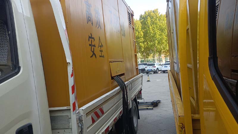 轮台如何判断柴油发电机组和UPS电源的切换时间是否符合要求？